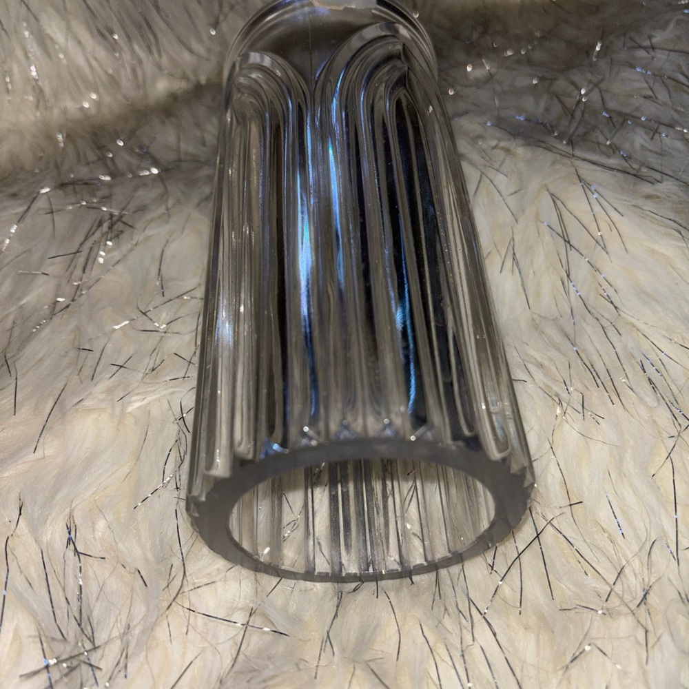 Clear Ribbed Glass Vase - Picture 5 of 7